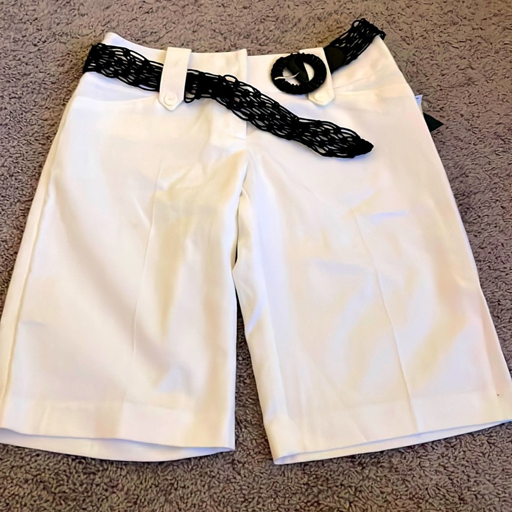 BRAND NEW BWear Size 3 Shorts With Belt
